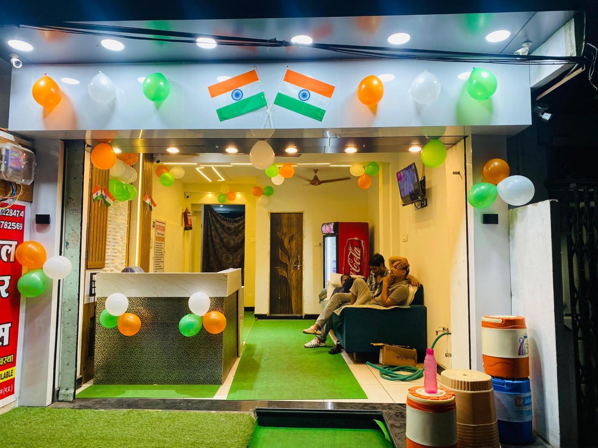 Hotel Super Palace Ujjain Ngoại thất bức ảnh