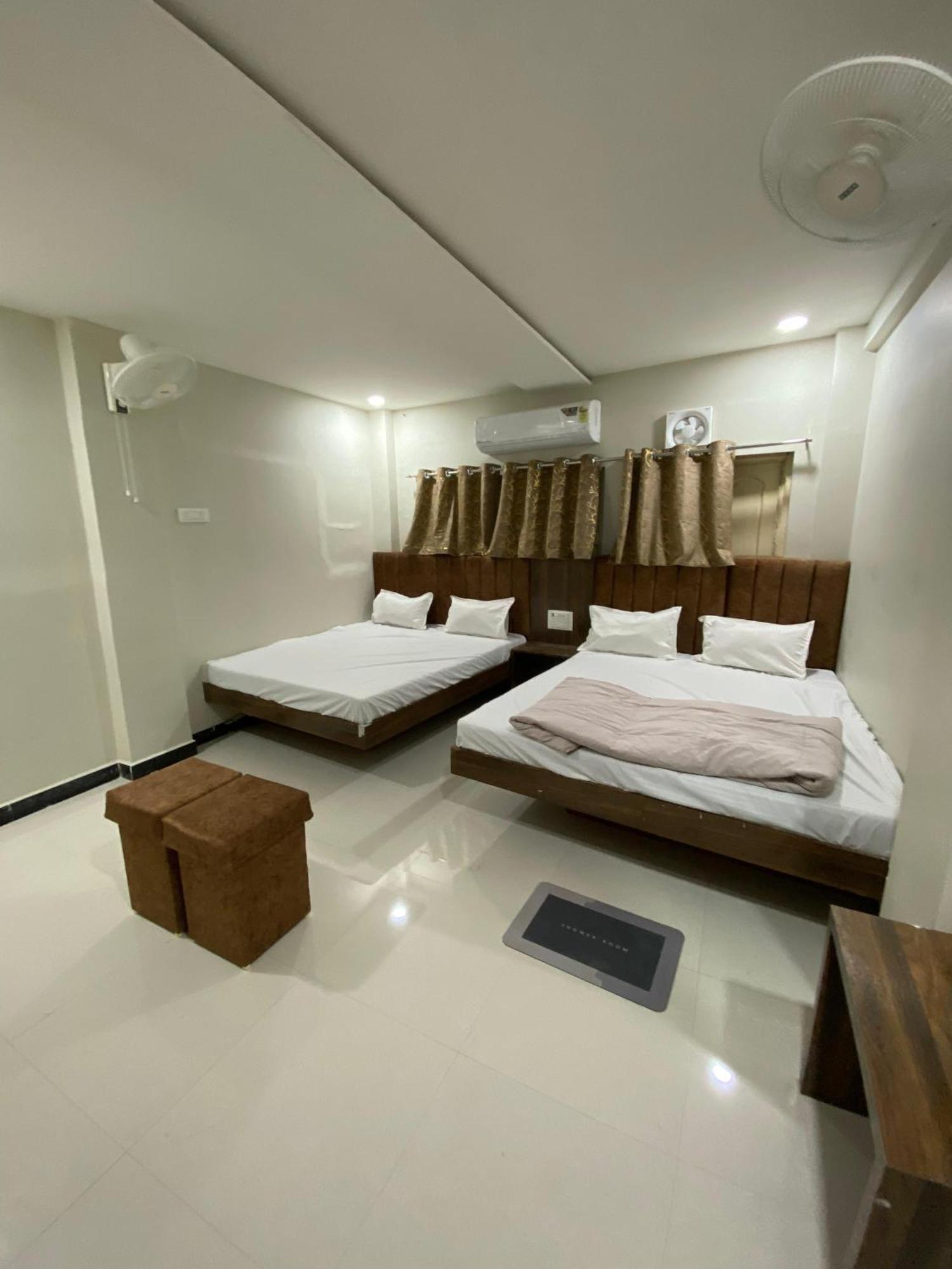 Hotel Super Palace Ujjain Ngoại thất bức ảnh
