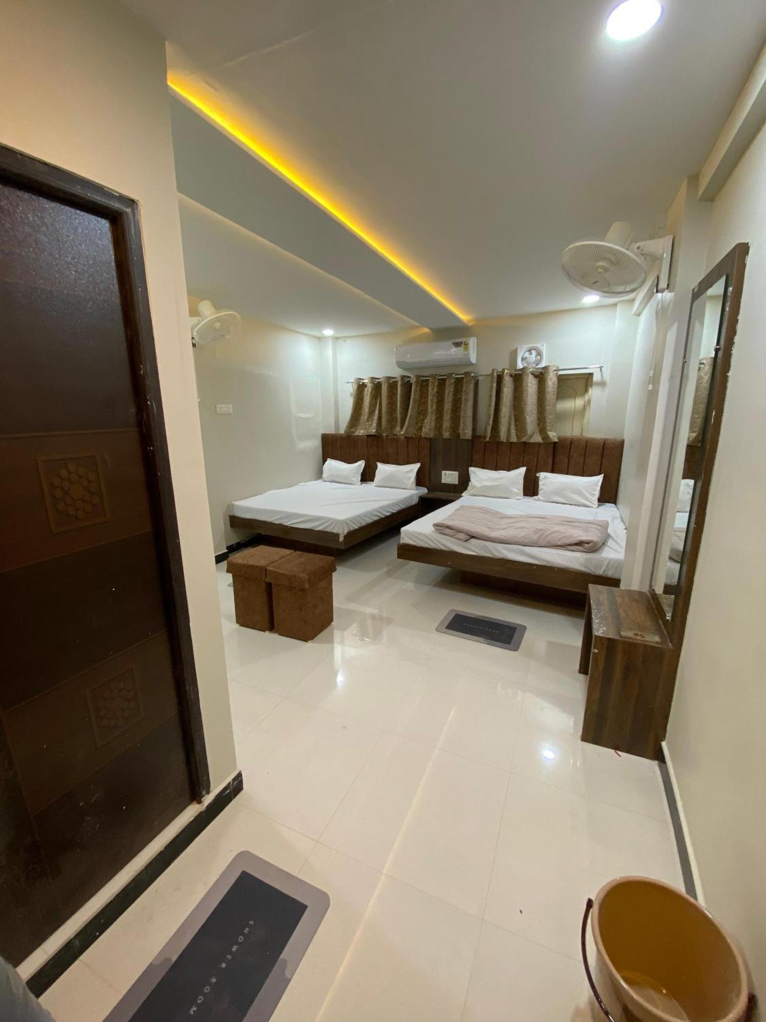 Hotel Super Palace Ujjain Ngoại thất bức ảnh
