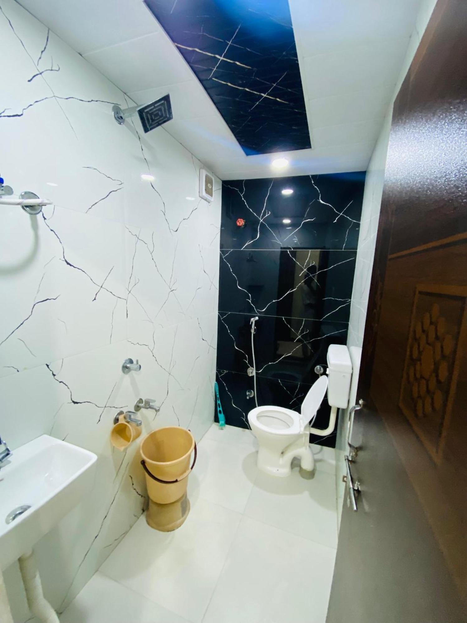 Hotel Super Palace Ujjain Ngoại thất bức ảnh